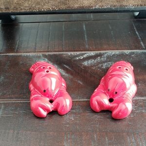 NWT- ceramic salt & Pepper shakers